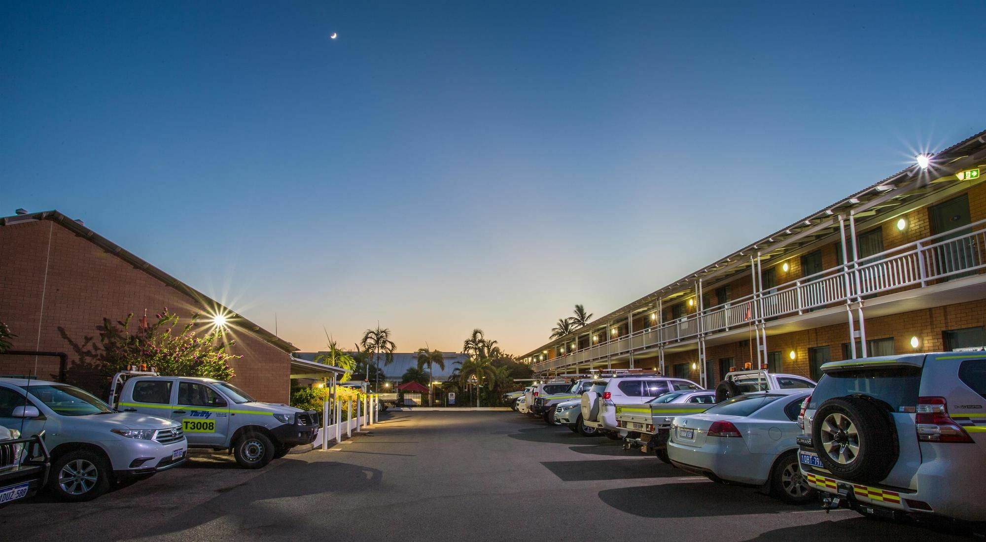 Karratha Central Apartments エクステリア 写真